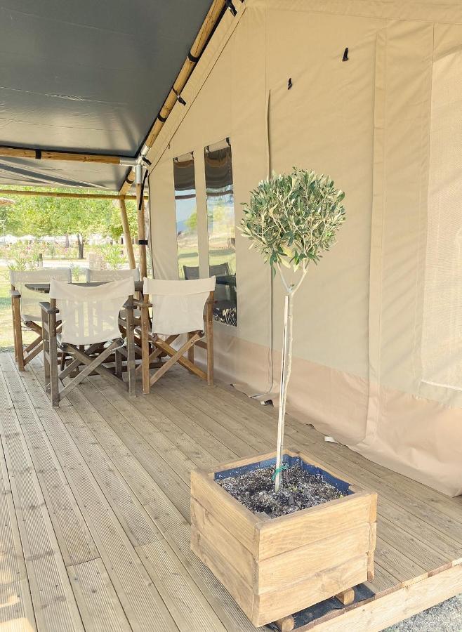 Mareleon Camping Ofrínion Extérieur photo