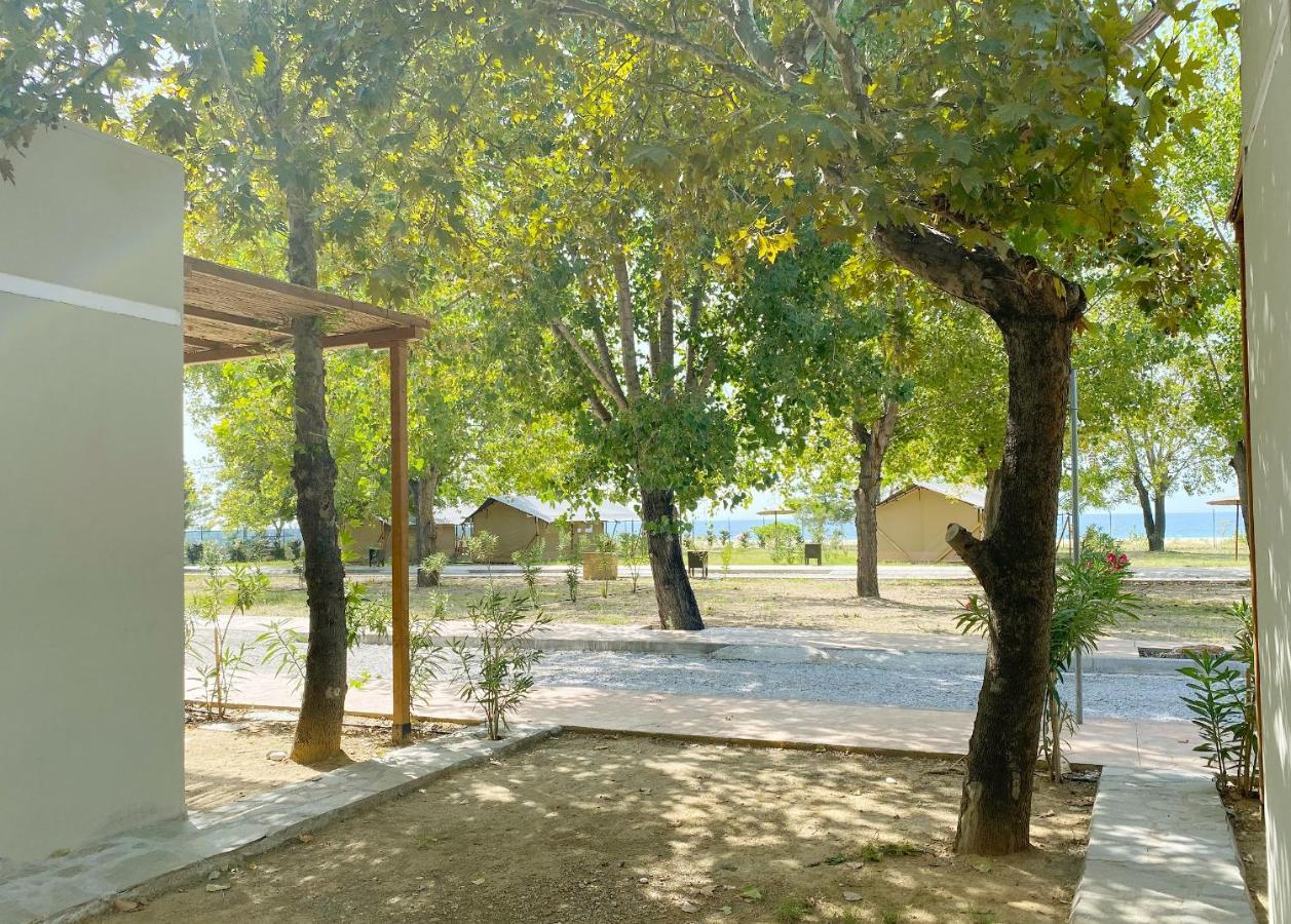 Mareleon Camping Ofrínion Extérieur photo